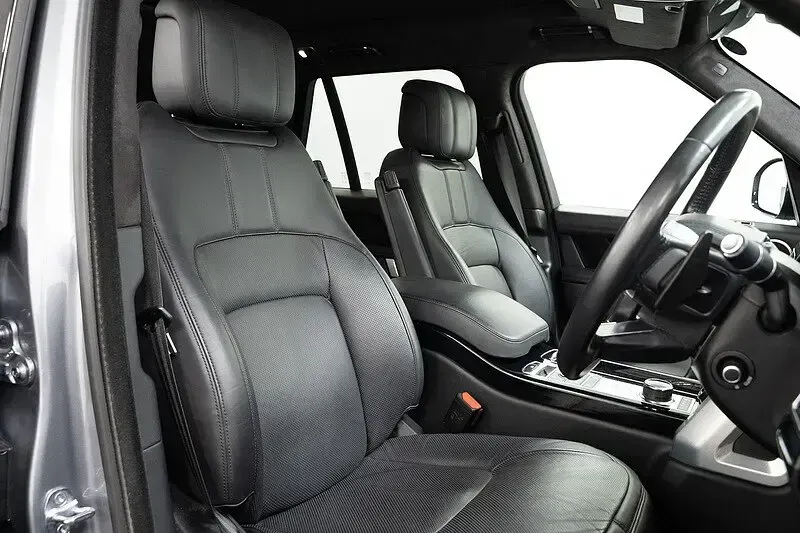 Used Land Rover Range Rover 404 HP (297 kW) 2021 Grey SUV
