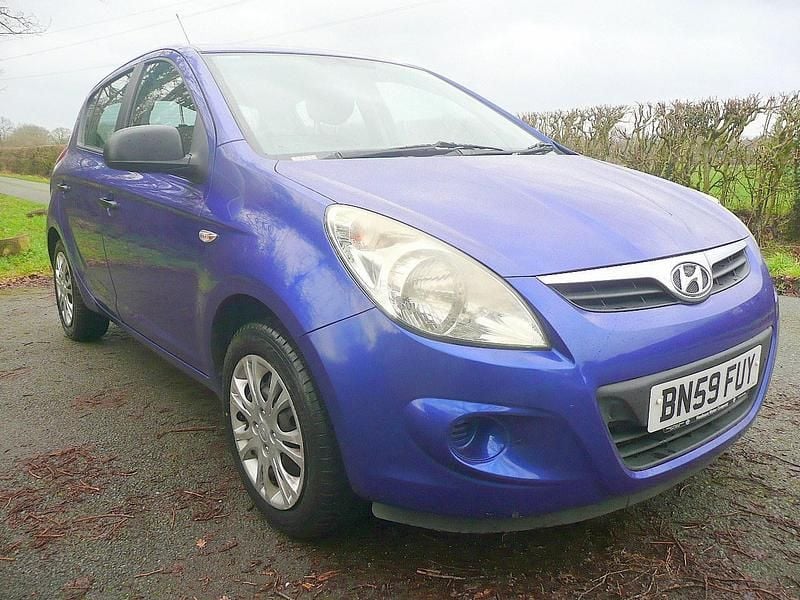 Blue Used 2009 Hyundai i20 Classic Hatchback | £1,950 (Good price) - Image 1/4