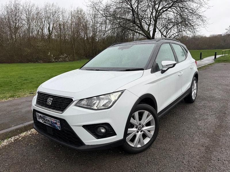 Begagnad Seat Arona SE Technology 115 HK (84 kW) 2018 Vit SUV