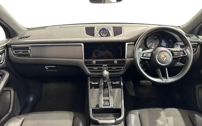 Used Porsche Macan 265 HP (194 kW) 2022 Blue SUV