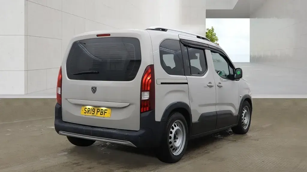 Second-hand Peugeot Rifter Allure 2019 Bej Monovolum