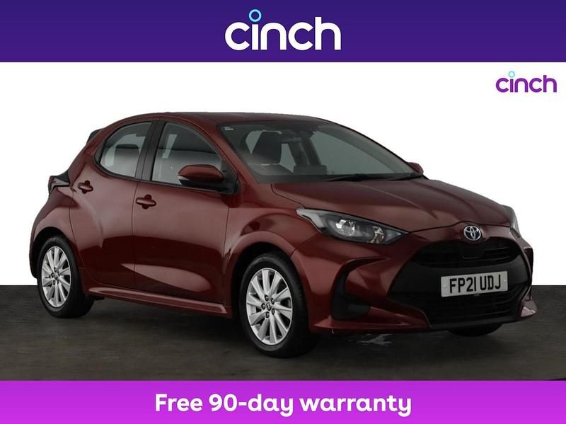 Red Used 2021 Toyota Yaris Hybrid Hatchback | £13,449 (Good price) - Image 1/3