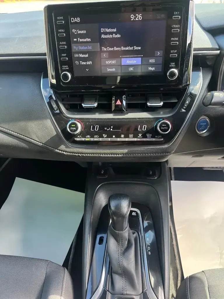 Used Toyota Corolla 122 HP (89 kW) 2022 Blue Hatchback