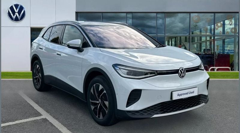 Glacier white metallic black Used 2024 VW ID.4 Pro SUV | £32,150 - Image 1/4
