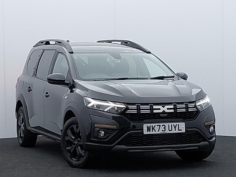 Black Used 2023 Dacia Jogger Extreme MPV | £15,498 (Fair price) - Image 1/4