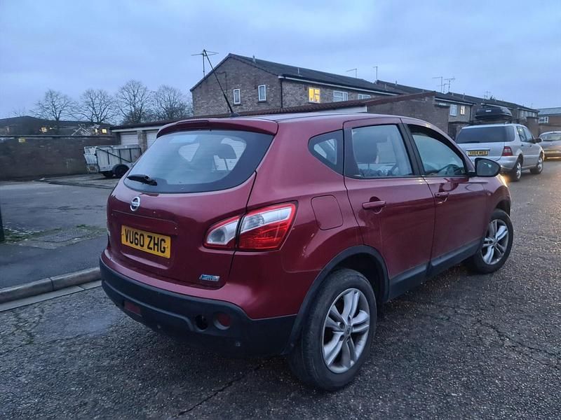 Used Nissan Qashqai Acenta 2010 Red SUV