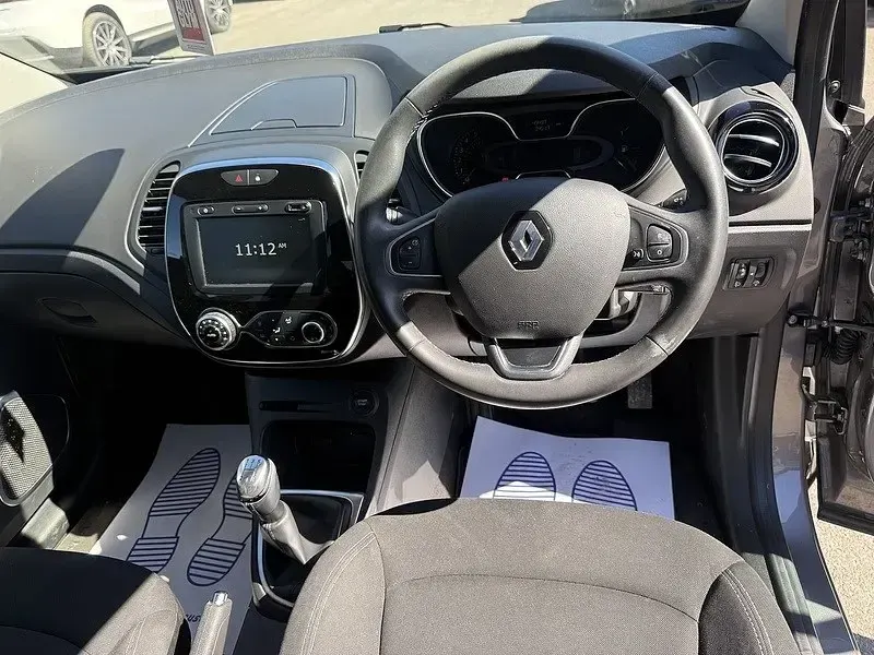 Usado Renault Captur Iconic 90 HP (66 kW) 2020 Cinzento SUV