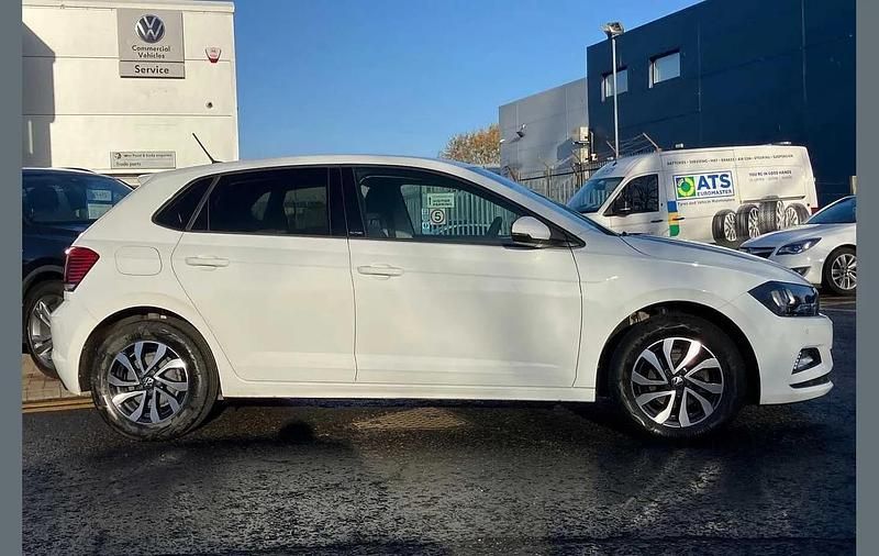 Used VW Polo Active 95 HP (69 kW) 2021 White Hatchback