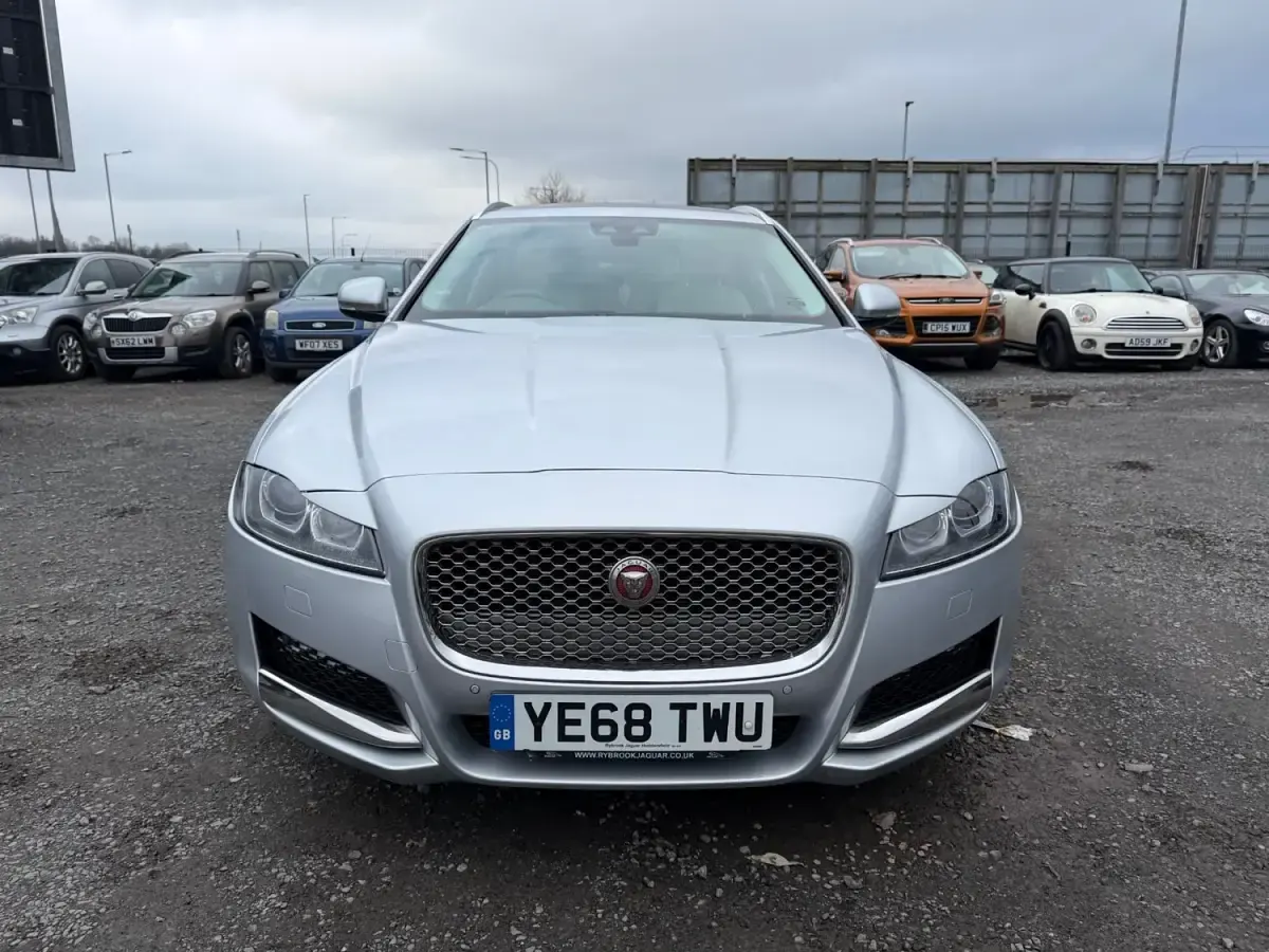 Usado Jaguar XF Portfolio 2018 Prateado Carrinha