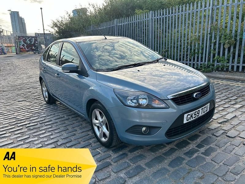 Blue Used 2009 Ford Focus Zetec Hatchback | £3,395 (Fair price) - Image 1/4