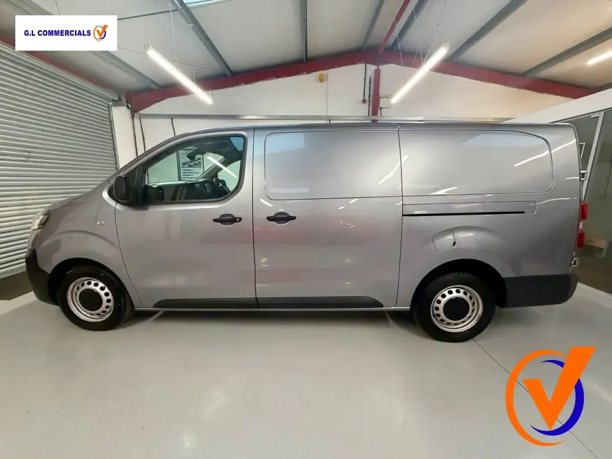 Używany Fiat Scudo S 145 KM (106 kW) 2022 Szary Van