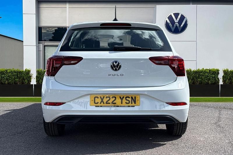 Used VW Polo Life 95 HP (69 kW) 2022 White Hatchback