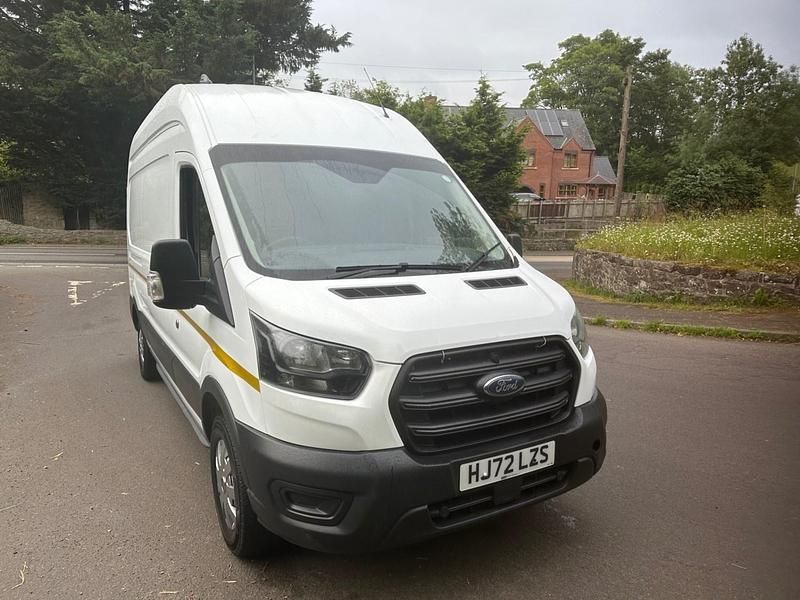 Usado Ford Transit 130 HP (95 kW) 2022 Branco Van