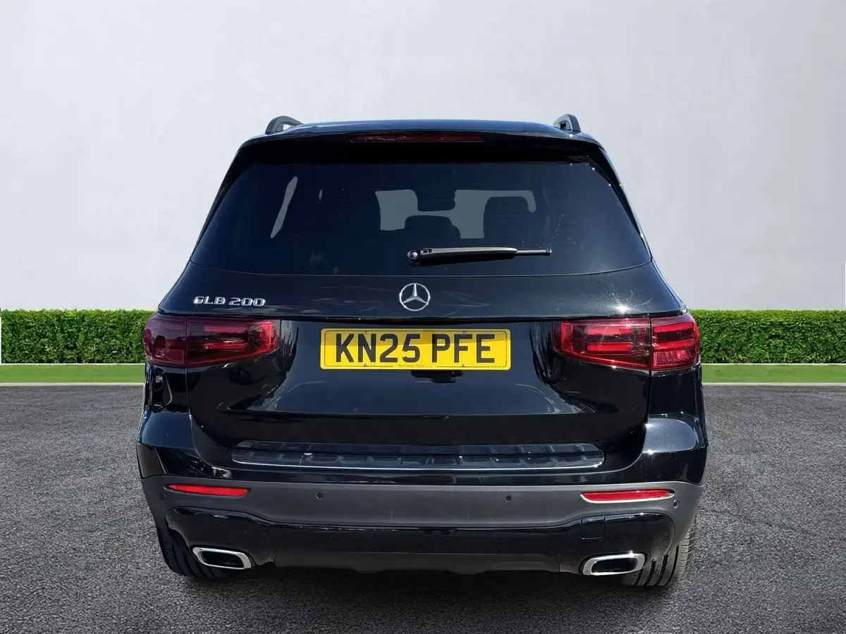Used Mercedes GLB200 Executive 163 HP (119 kW) 2025 Black SUV