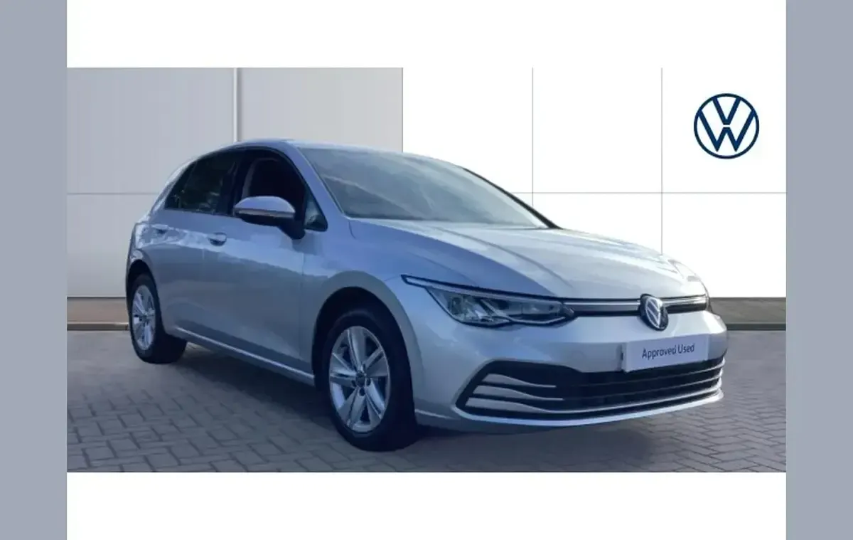 Used VW Golf VIII Life 131 HP (96 kW) 2023 Hatchback
