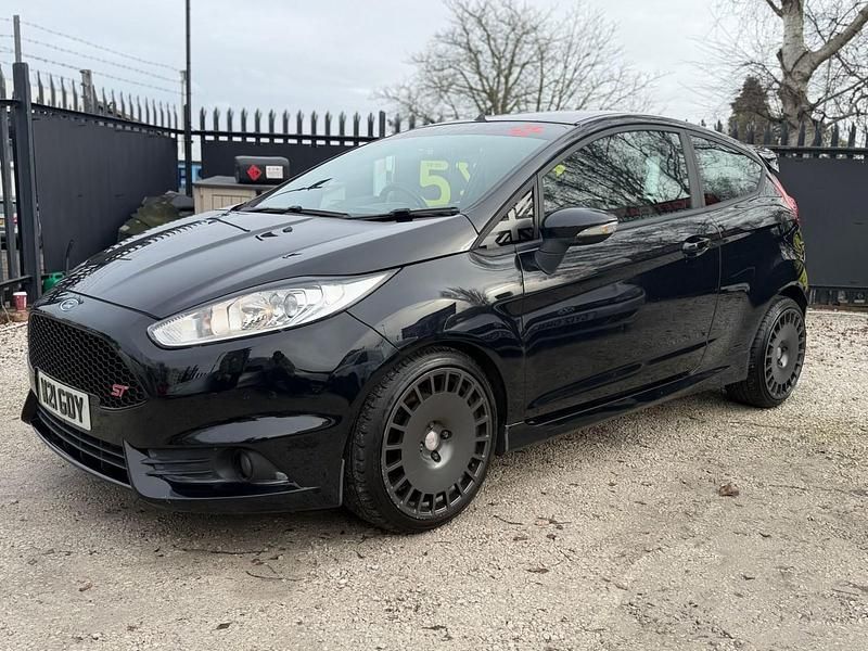 Used Ford Fiesta ST 182 HP (133 kW) 2014 Black Hatchback