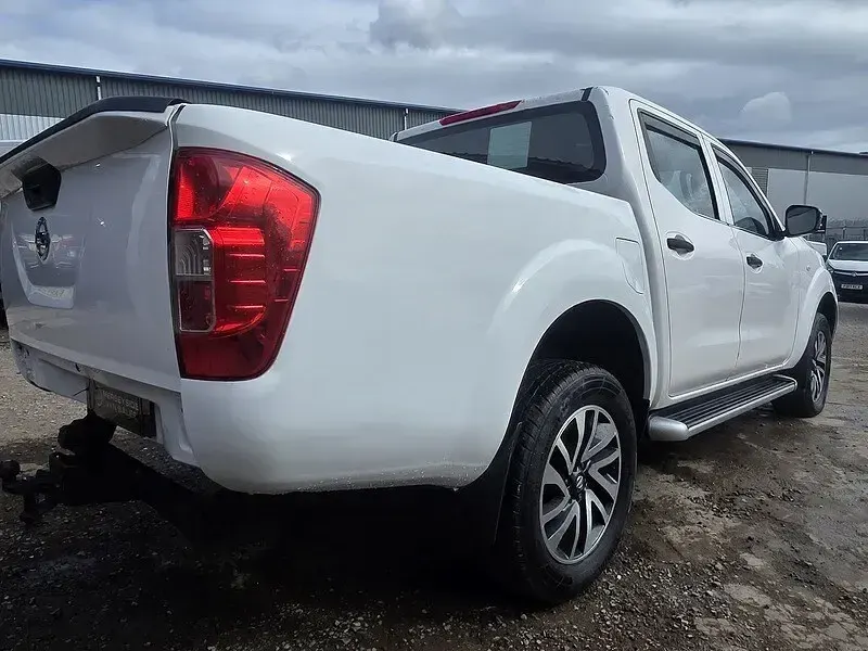 Used Nissan Navara S 163 HP (119 kW) 2019 White Pickup