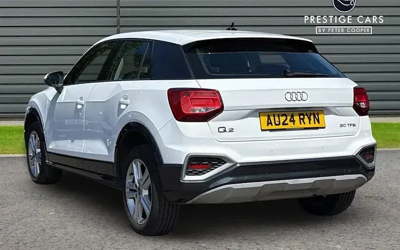 Used Audi Q2 Sport 110 HP (80 kW) 2024 White SUV