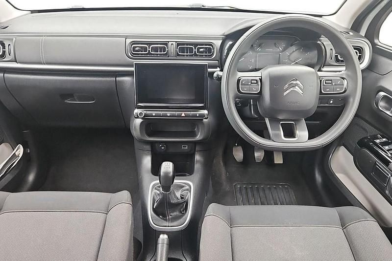 Używany Citroën C3 PureTech 83 KM (61 kW) 2023 Biały Hatchback