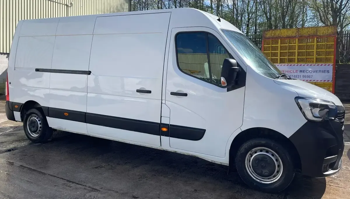 Used Renault Master Business 2022 White MPV