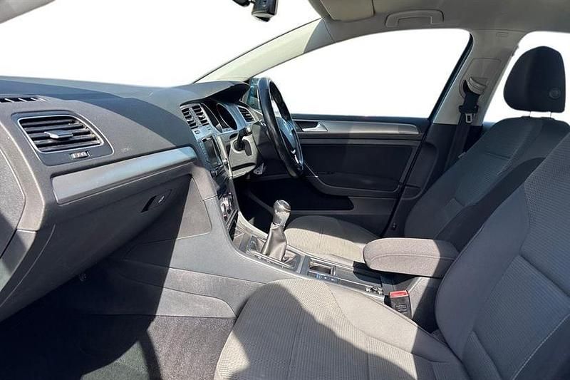 Used VW Golf VII Match 105 HP (77 kW) 2015 Blue Hatchback