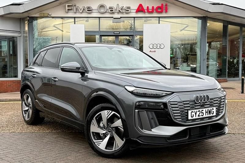 Used 2025 Audi Q6 e-tron S-Line SUV | £53,790 (Good price) - Image 1/1
