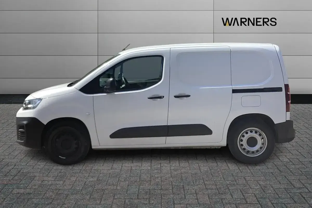 Used Citroën Berlingo 98 kW (134 HP) 2023 White MPV