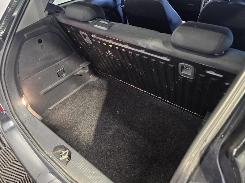 Used Vauxhall Corsa Edition 85 HP (62 kW) 2012 Black Hatchback