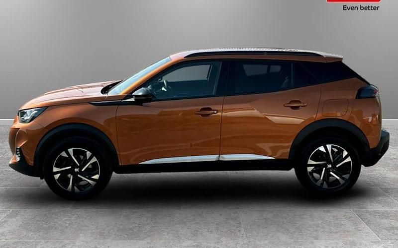 Begagnad Peugeot 2008 Allure+ 101 HK (74 kW) 2023 SUV