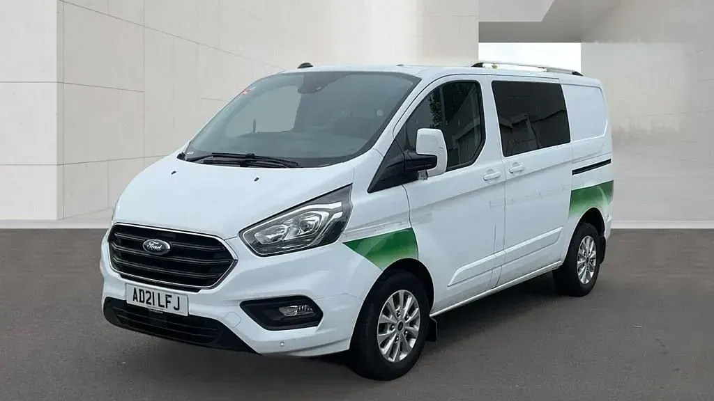 Used Ford Transit Custom Limited 130 HP (95 kW) 2021 White Estate