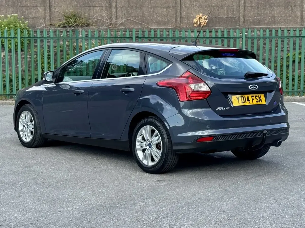 Used Ford Focus Titanium 163 HP (119 kW) 2014 Grey Hatchback