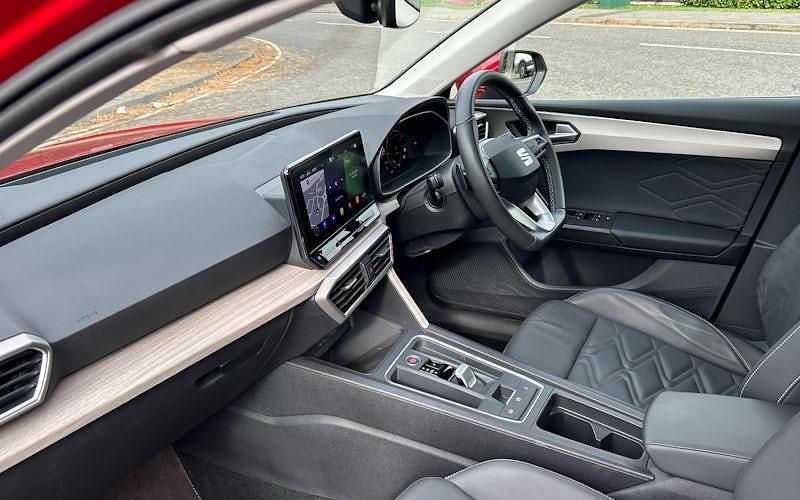 Used Seat Leon XCELLENCE Lux 190 HP (139 kW) 2021 Red Hatchback