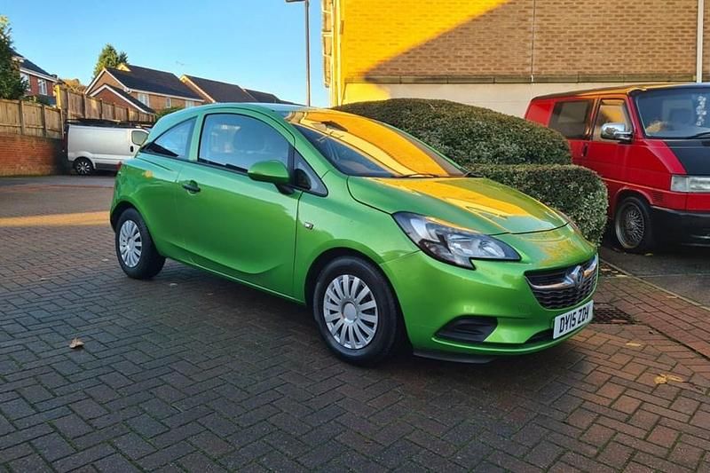 Used Vauxhall Corsa 70 HP (51 kW) 2015 Green Hatchback