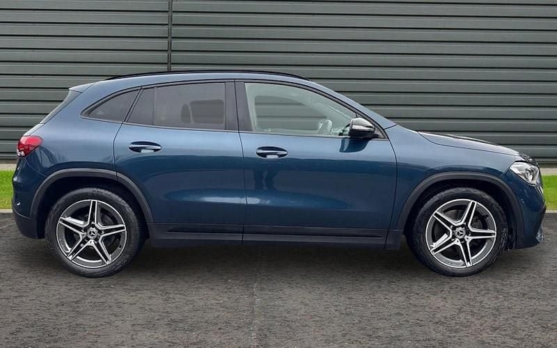Usado Mercedes GLA200 Executive 150 HP (110 kW) 2022 SUV