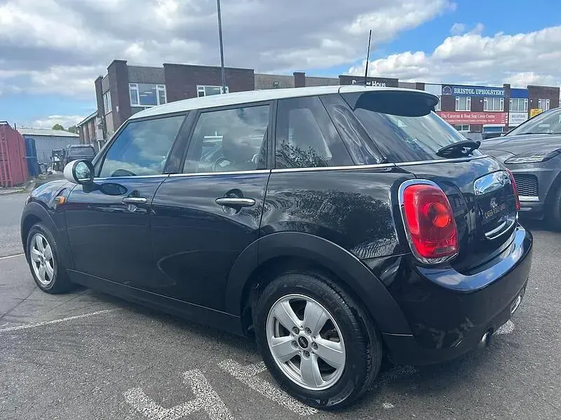 Used Mini Cooper Hatch 136 HP (100 kW) 2015 Black Hatchback