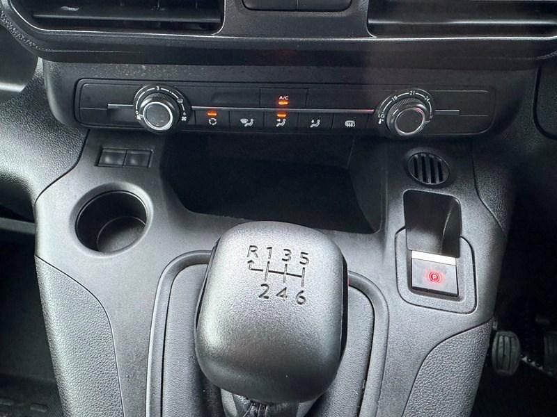 Used Peugeot Partner Premium 2022 White MPV