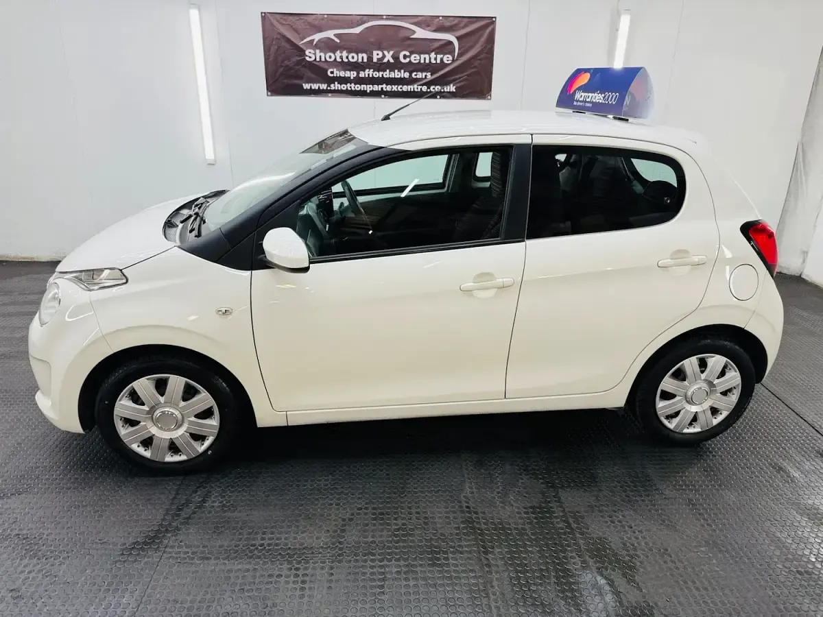 Used Citroën C1 Feel 82 HP (60 kW) 2017 White Hatchback