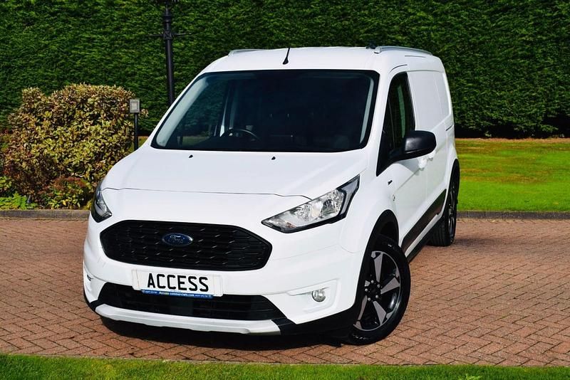 White Used 2022 Ford Transit Connect Active MPV | £12,995 (Expensive) - Image 1/4
