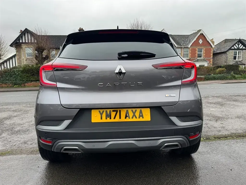 Second-hand Renault Captur R.S. 140 CP (102 kW) 2022 Gri SUV