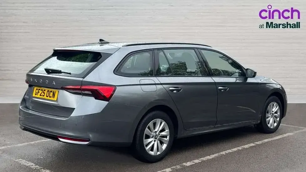 Używany Skoda Octavia SE Technology 150 KM (110 kW) 2025 Szary Kombi