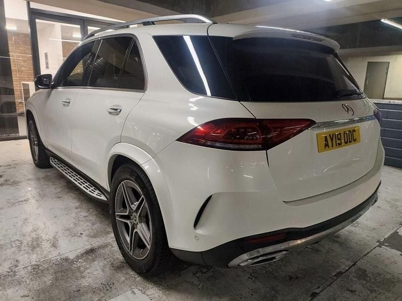 White Used 2019 Mercedes GLE400 AMG line Estate | £33,500 (Fair price) - Image 1/4