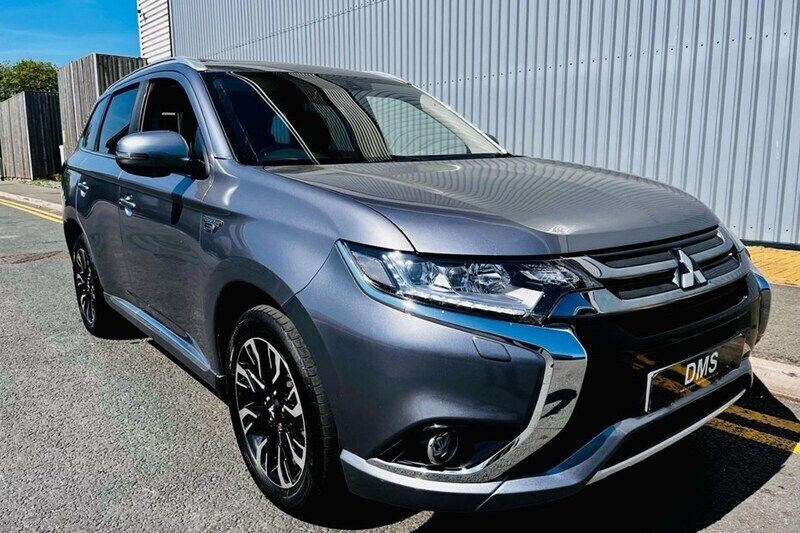 Used 2017 Mitsubishi Outlander P-HEV | £12,950 (Fair price) - Image 1/1