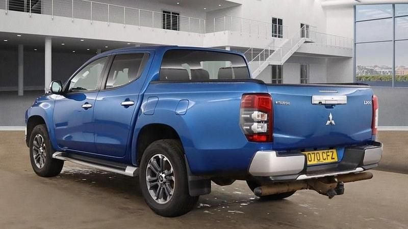 Used Mitsubishi L200 2021 Blue Pickup