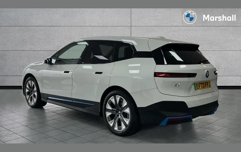 Usado BMW iX Sport Line 239 kW (326 HP) 2023 Branco SUV
