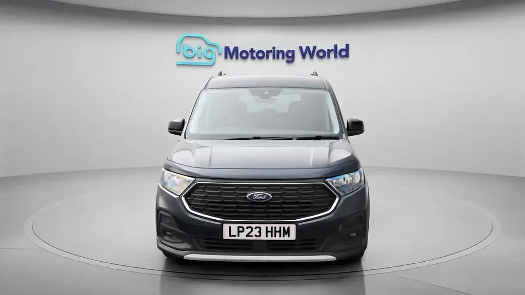Used Ford Grand Tourneo Connect Active 122 HP (89 kW) 2023 Blue MPV