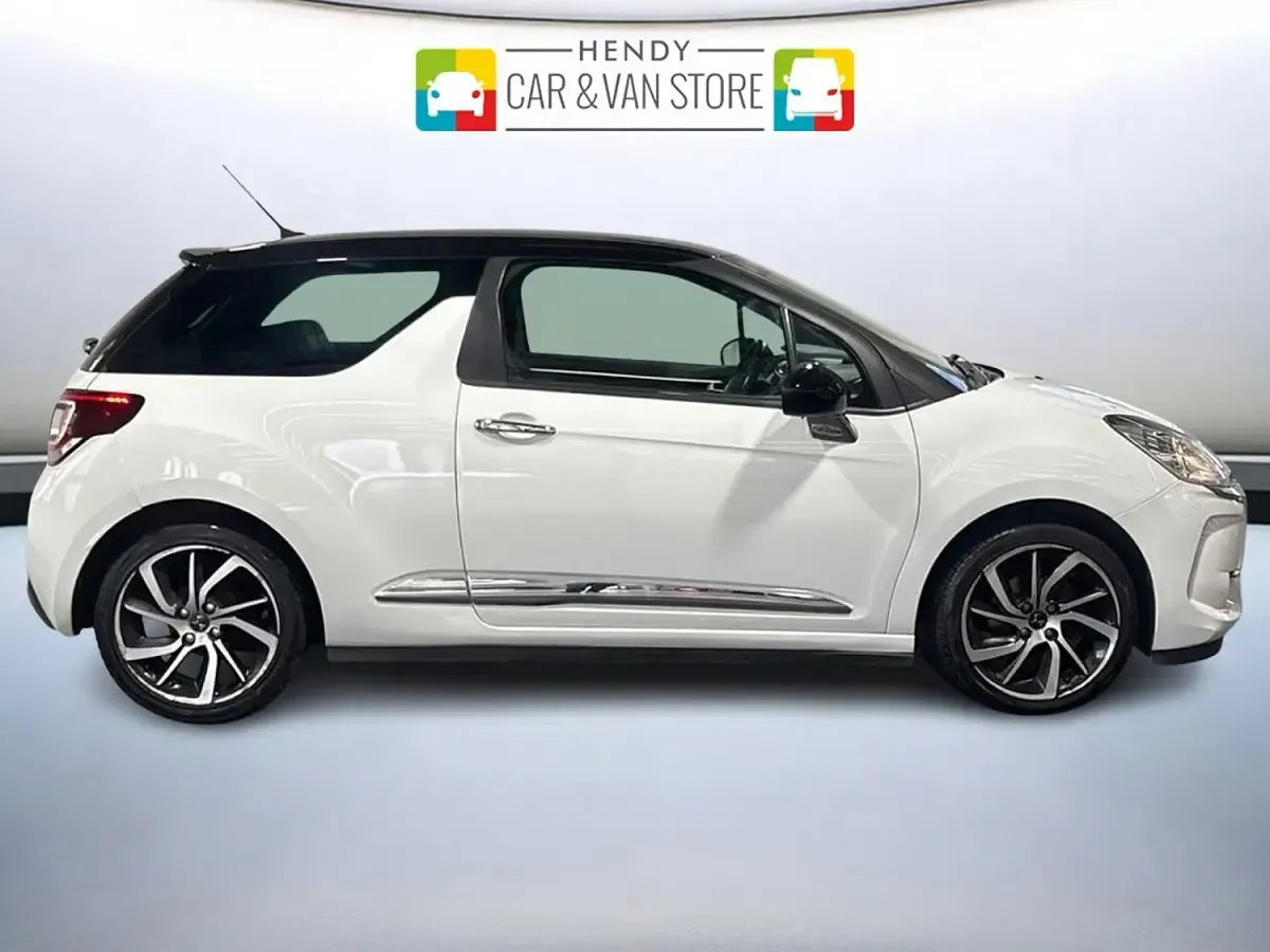Used DS Automobiles DS3 Connected Chic 2018 White Hatchback