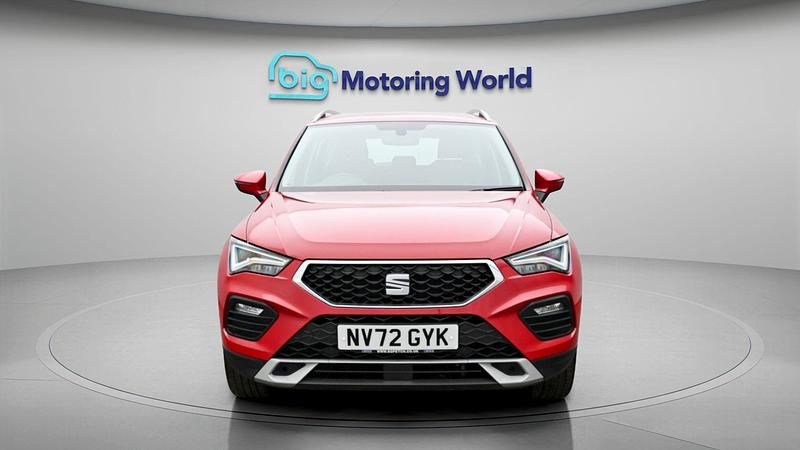 Begagnad Seat Ateca SE Technology 148 HK (108 kW) 2023 Röd SUV