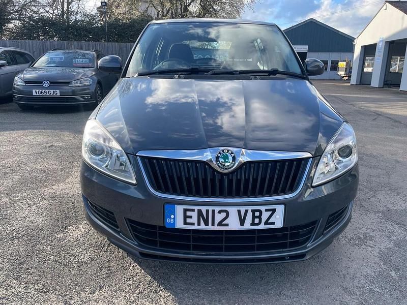 Begagnad Skoda Fabia SE 105 HK (77 kW) 2012 Grå Halvkombi