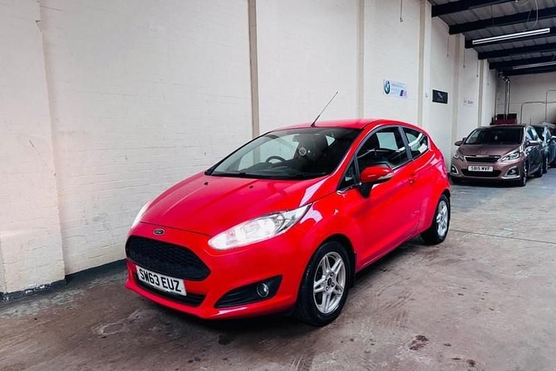 Used Ford Fiesta Zetec 82 HP (60 kW) 2013 Hatchback