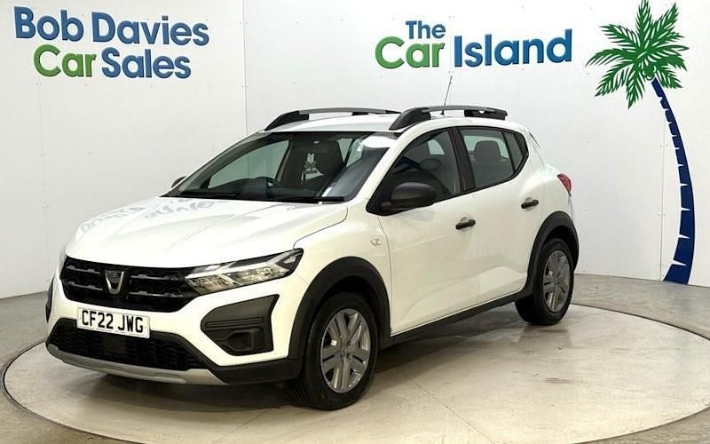 Used Dacia Sandero Essentiel 91 HP (66 kW) 2022 White Hatchback